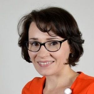 Meet your Posher, Adrienne